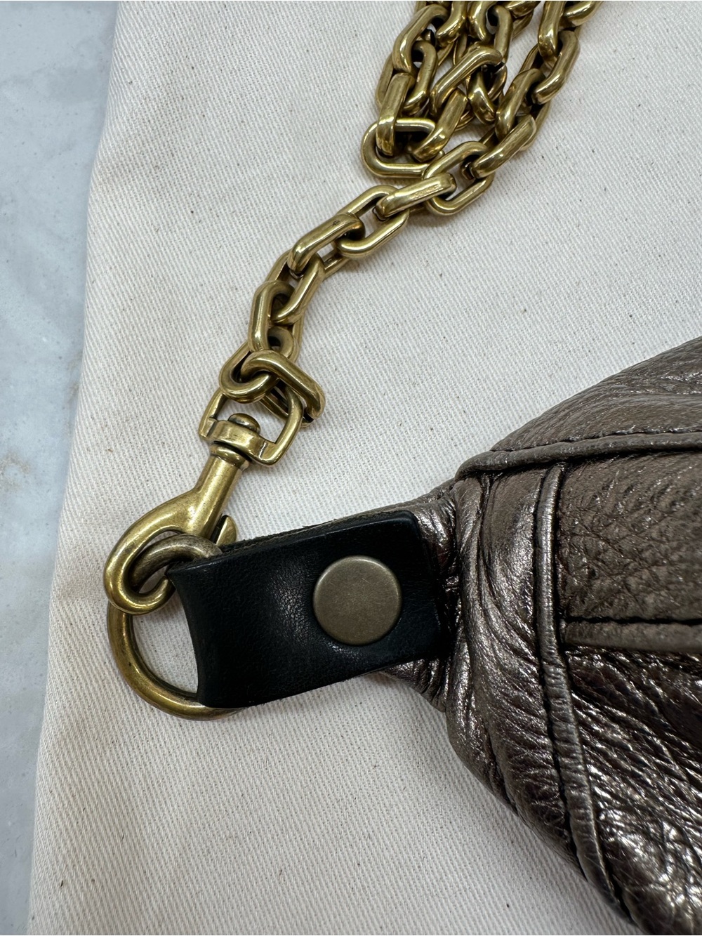 EUC Parker Thatch Cross your Heart Sling Leather Bag in Gunmetal. - Picture 4 of 15
